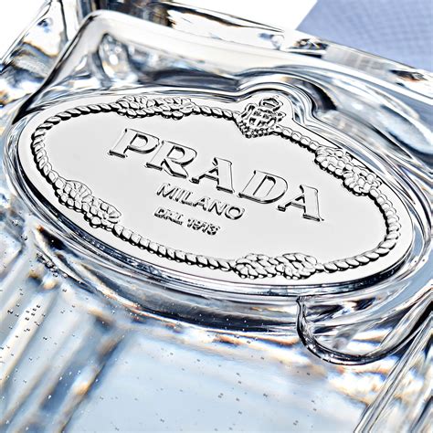 prada amande perfume.